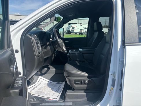 Used 2022 Chevrolet Silverado 2500 LT w/ Convenience Package image 9