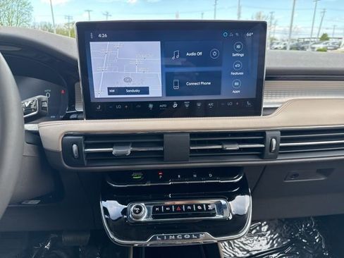 Used 2024 Lincoln Corsair AWD image 21