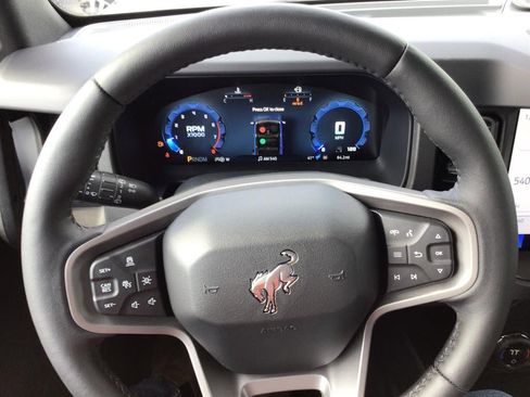 New 2025 Ford Bronco Badlands image 16