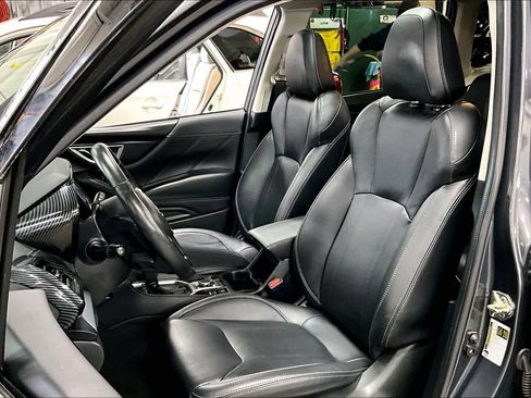 Used 2020 Subaru Forester Limited image 7