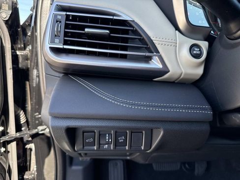 New 2025 Subaru Outback Limited image 32