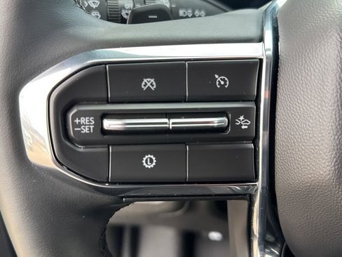 Certified 2025 GMC Yukon Denali image 21