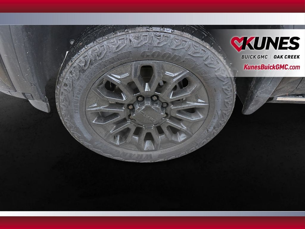 Used 2025 GMC Sierra 2500 Denali w/ Denali Reserve Package AWD/4WD image 13