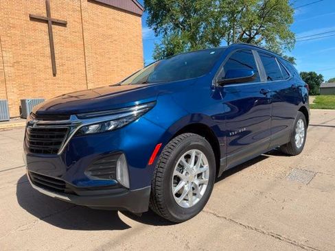 Used 2022 Chevrolet Equinox LT AWD/4WD image 11