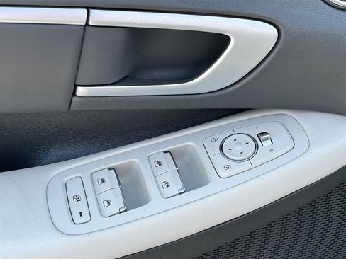 Used 2025 Hyundai Sonata SEL FWD image 14