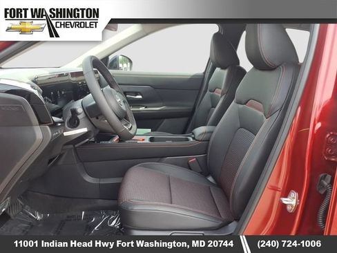 Used 2026 Nissan Kicks SR FWD image 8