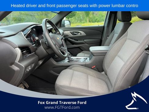 Used 2023 Chevrolet Traverse LT FWD image 3
