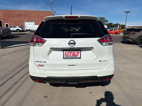 Used 2015 Nissan Rogue SL AWD/4WD image 3
