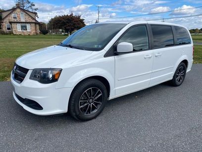 Used 2017 Dodge Grand Caravan SE