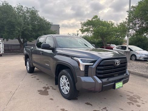 Used 2025 Toyota Tundra SR5 AWD/4WD image 3