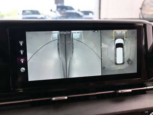 Used 2022 Kia Carnival SX FWD image 23