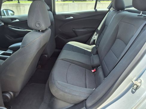 Used 2017 Chevrolet Cruze LS FWD image 17