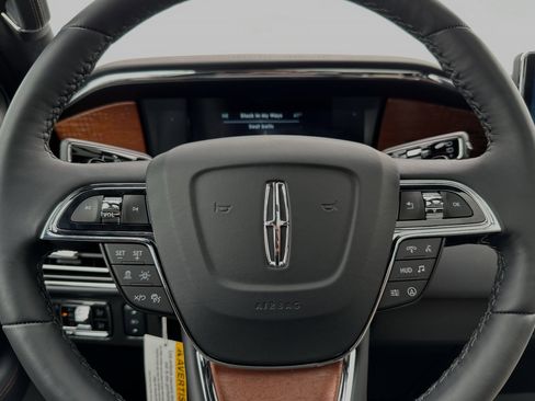 New 2024 Lincoln Navigator Black Label image 19