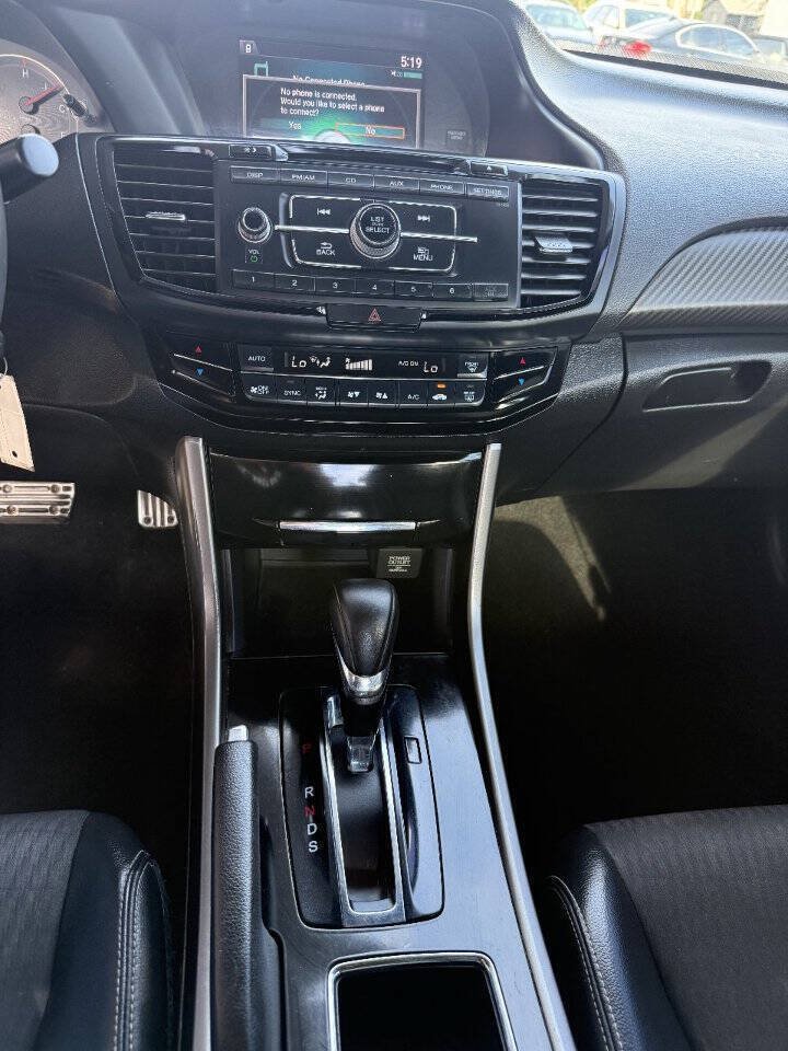 Used 2017 Honda Accord Sport image 11