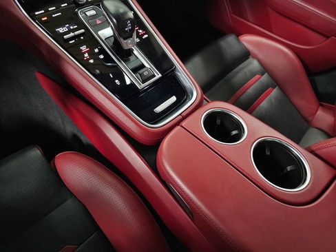 Used 2020 Porsche Panamera GTS AWD/4WD image 34