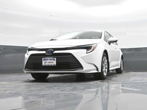 Used 2024 Toyota Corolla LE image 33