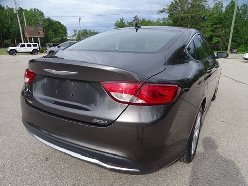 Used 2016 Chrysler 200 Limited FWD image 9
