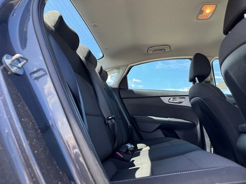 Used 2023 Kia Forte LXS w/ LXS Technology Package image 18