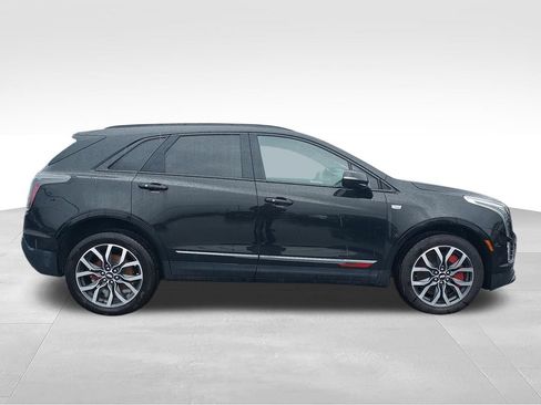 Used 2024 Cadillac XT5 Sportv w/ LPO, Red Accent Package AWD/4WD image 9