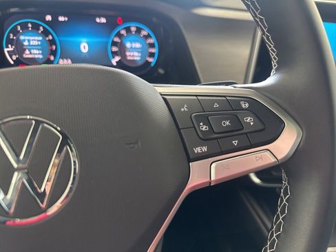 Used 2025 Volkswagen Atlas Cross Sport SE image 16