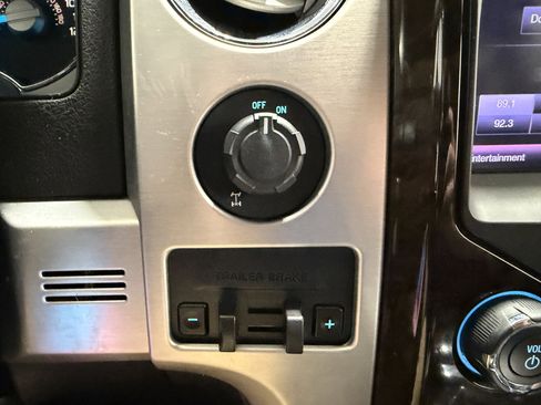 Used 2013 Ford F150 Platinum image 16