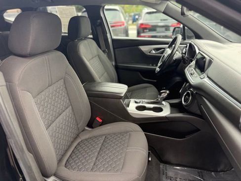Used 2019 Chevrolet Blazer LT FWD image 8