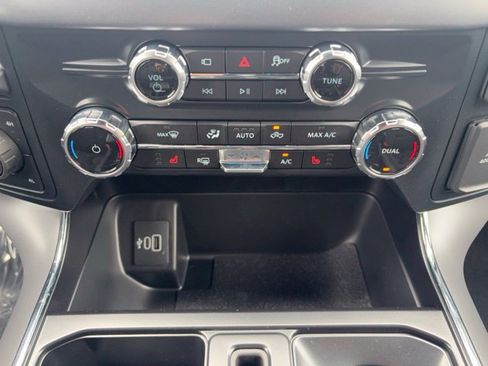 New 2026 Ford F150 XLT w/ Equipment Group 302A MID AWD/4WD image 32