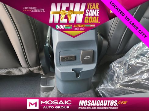 New 2025 Ford Maverick Lariat w/ Black Appearance Package image 16