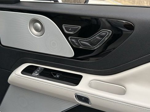 New 2026 Lincoln Aviator Reserve image 10