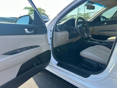 Used 2018 Kia Optima LX FWD image 10
