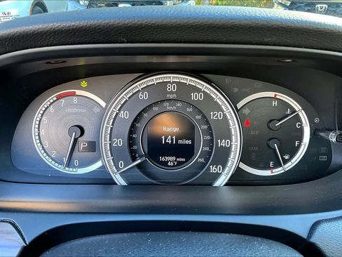 Used 2017 Honda Accord EX-L image 25