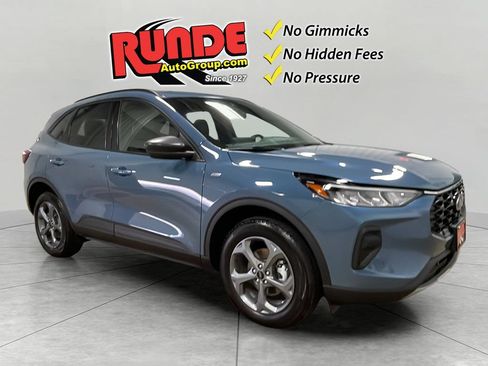 Used 2026 Ford Escape ST-Line w/ Tech Pack #1 AWD/4WD image 8