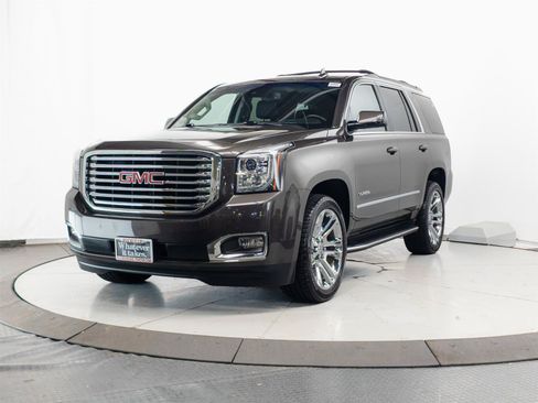 Used 2019 GMC Yukon SLT w/ Premium Edition AWD/4WD image 3
