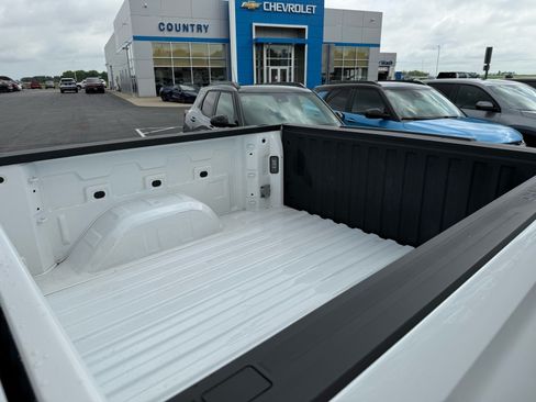 Used 2023 Chevrolet Silverado 1500 RST w/ LPO, Dark Essentials Package AWD/4WD image 13