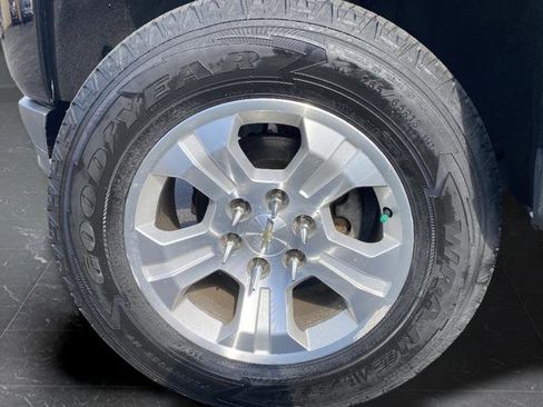 Used 2017 Chevrolet Silverado 1500 LT w/ Midnight Edition AWD/4WD image 36