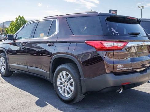 Used 2020 Chevrolet Traverse LT AWD/4WD image 3