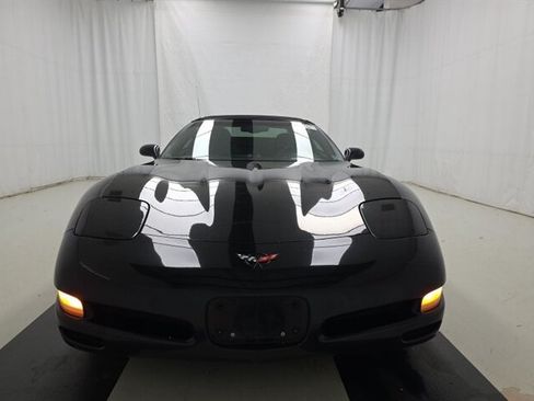 Used 2004 Chevrolet Corvette Convertible w/ Preferred Equipment Group RWD image 6