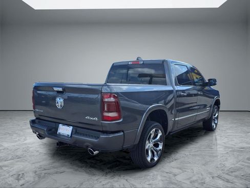 Used 2022 RAM 1500 Limited w/ Body Color Bumper Group AWD/4WD image 7