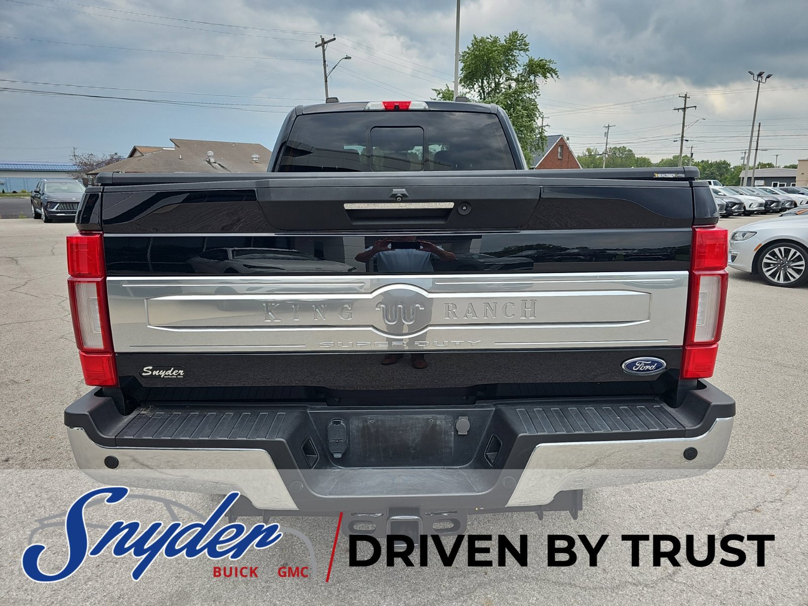 Used 2022 Ford F350 King Ranch w/ King Ranch Ultimate Package AWD/4WD image 6