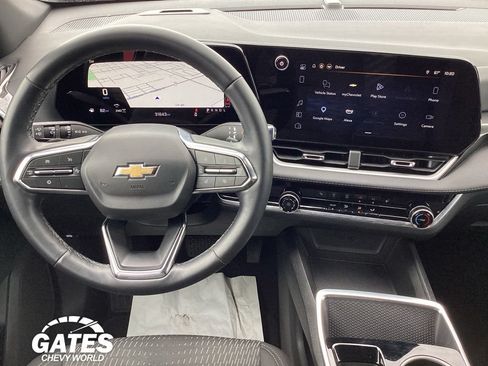 Used 2025 Chevrolet Equinox LT AWD/4WD image 15