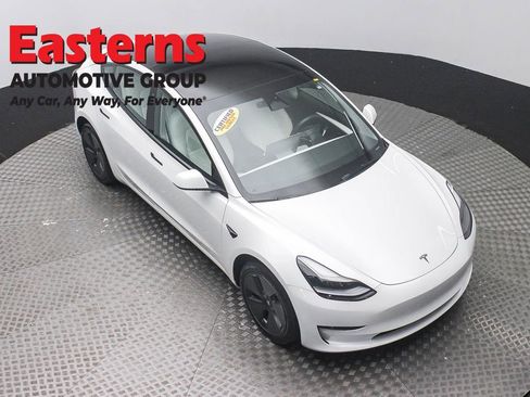 Used 2023 Tesla Model 3 Standard Range RWD image 3