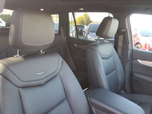 Certified 2021 Cadillac XT6 Luxury w/ LPO, Floor Liner Package image 22