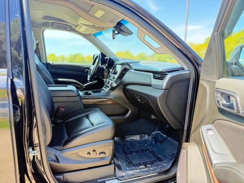 Used 2020 Chevrolet Suburban LT AWD/4WD image 20