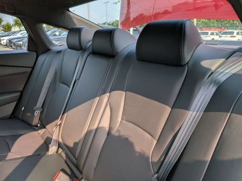 Used 2023 Honda Accord Sport image 29