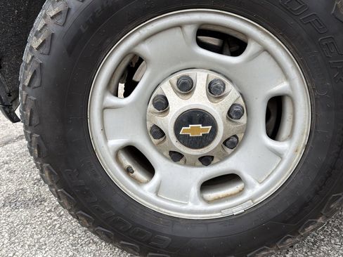 Used 2023 Chevrolet Silverado 2500 W/T w/ WT Fleet Convenience Package image 19