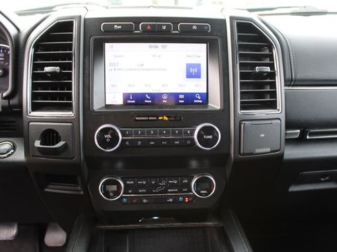 Used 2020 Ford Expedition Max Limited image 17