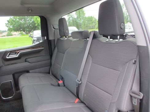 New 2026 GMC Sierra 1500 SLE w/ Max Trailering Package AWD/4WD image 13