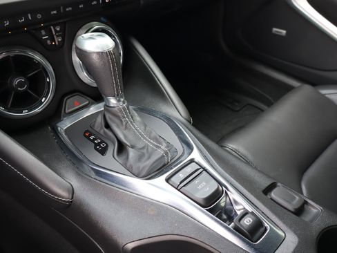 Used 2022 Chevrolet Camaro LT w/ RS Package image 27