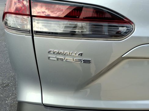 Used 2026 Toyota Corolla Cross L FWD image 5