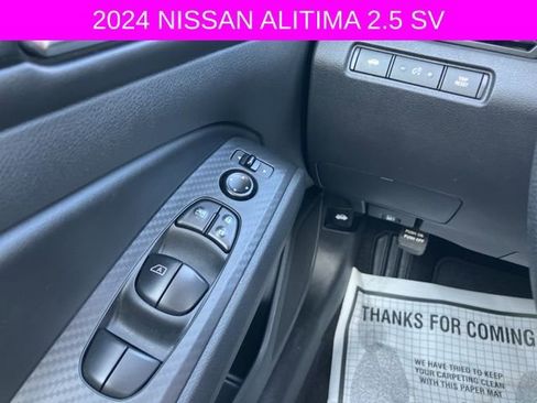 Used 2024 Nissan Altima 2.5 SV image 27